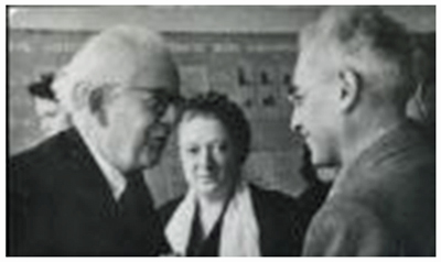 Piaget (links) mit Leontjew in Moskau